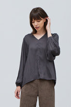 Load image into Gallery viewer, Wide Sleeve Blouse
